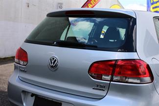 2012 Volkswagen Golf - Thumbnail