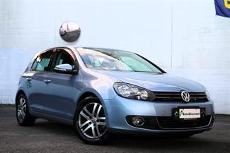 2010 Volkswagen Golf - Thumbnail