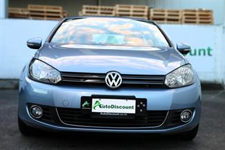 2010 Volkswagen Golf - Thumbnail