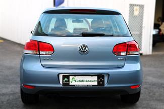 2010 Volkswagen Golf - Thumbnail