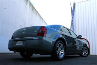 2005 Chrysler 300C - Thumbnail