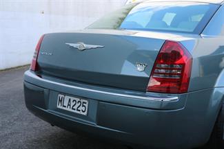 2005 Chrysler 300C - Thumbnail