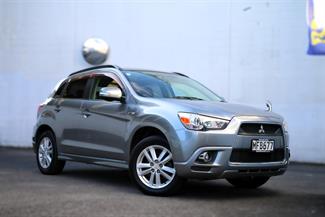 2010 Mitsubishi RVR - Thumbnail