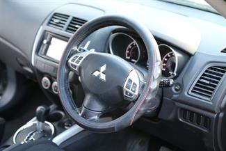 2010 Mitsubishi RVR - Thumbnail