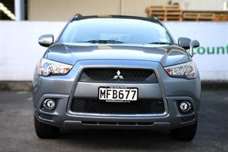 2010 Mitsubishi RVR - Thumbnail