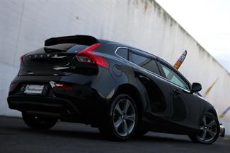 2014 Volvo V40 - Thumbnail