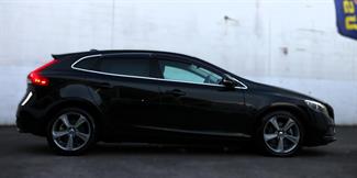 2014 Volvo V40 - Thumbnail