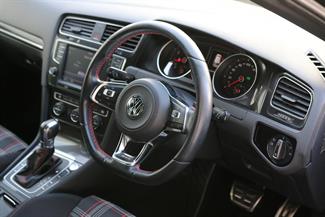 2013 Volkswagen Golf - Thumbnail