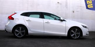 2013 Volvo V40 - Thumbnail