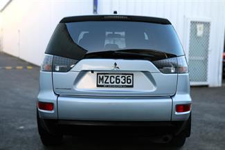 2009 Mitsubishi Outlander - Thumbnail