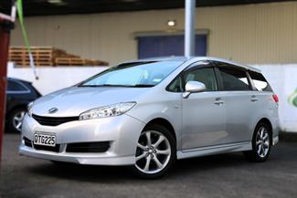 2011 Toyota Wish - Thumbnail