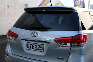 2011 Toyota Wish - Thumbnail