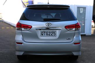 2011 Toyota Wish - Thumbnail