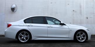 2013 BMW 320i - Thumbnail