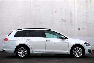 2016 Volkswagen Golf - Thumbnail