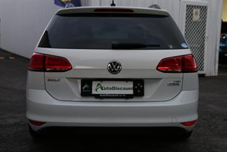 2016 Volkswagen Golf - Thumbnail