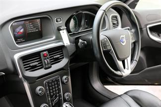 2014 Volvo V40 - Thumbnail