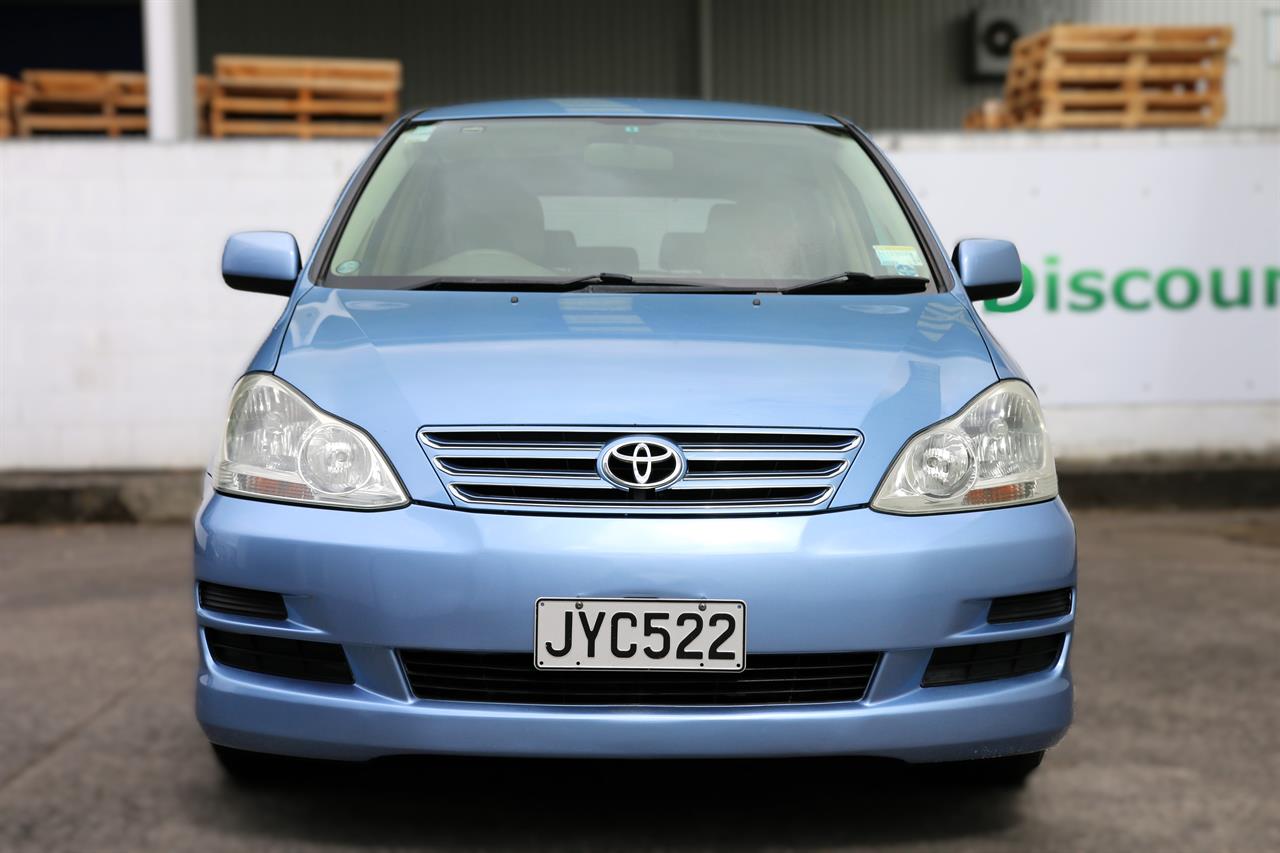 2005 Toyota Ipsum