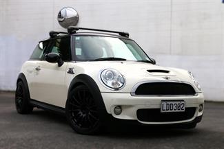 2008 Mini Cooper - Thumbnail