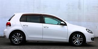 2011 Volkswagen GOLF - Thumbnail