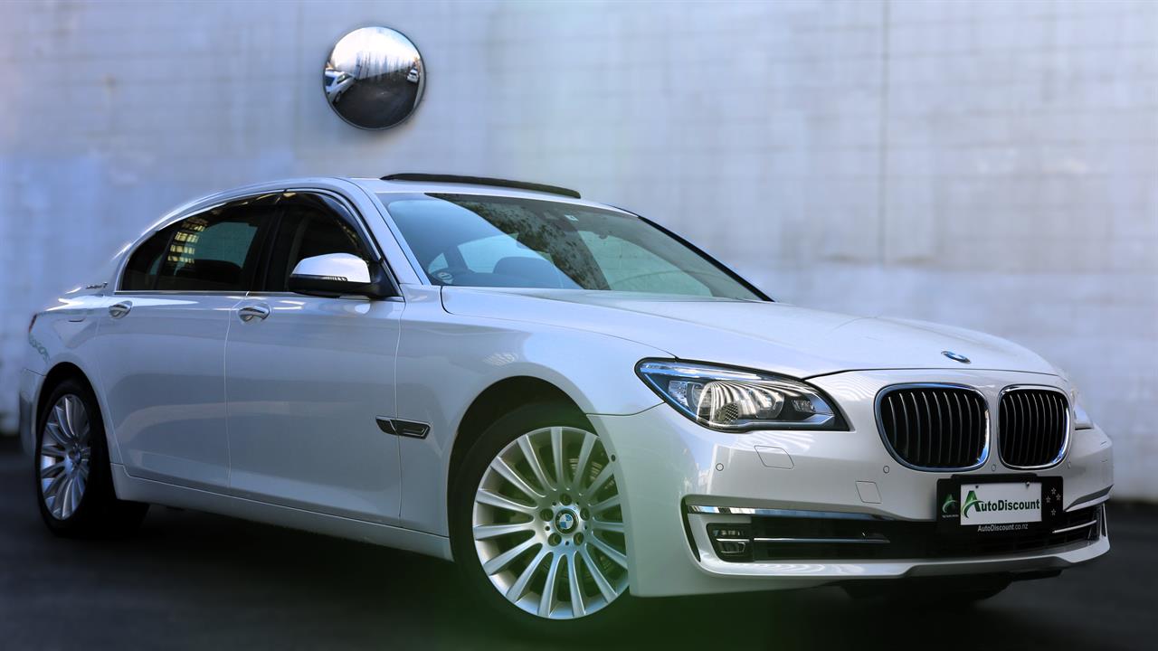 2013 BMW 740i