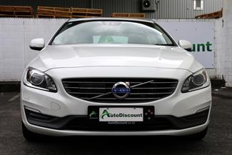 2013 Volvo V60 - Thumbnail