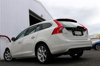 2013 Volvo V60 - Thumbnail